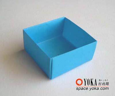 >> 简单折纸盒子图解  如何折长方形纸盒答:所需材料:卡纸具体步骤:1