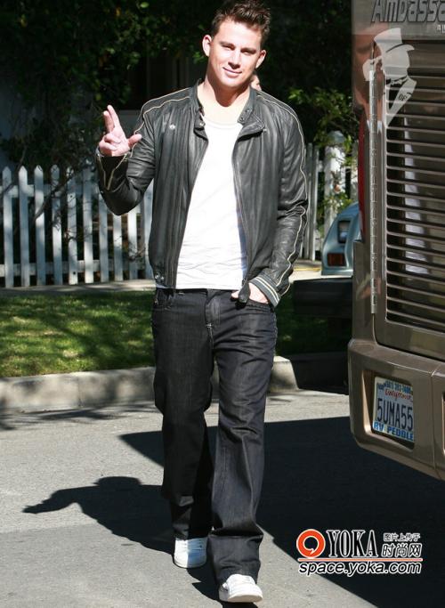 好莱坞男星街拍 -- Channing Tatum